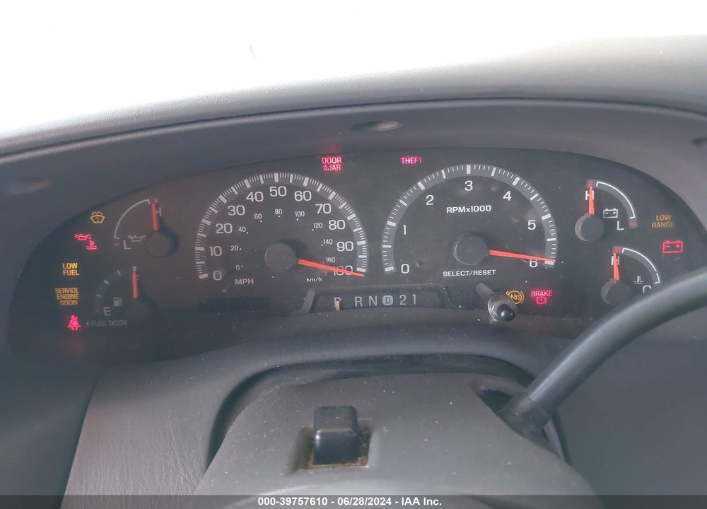 2000 FORD EXPEDITION XLT VIN: 1FMFU16L1YLB49061