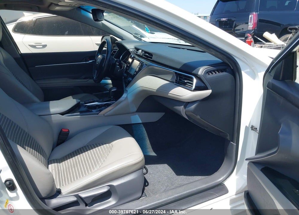 2018 TOYOTA CAMRY SE VIN: JTNB11HK5J3000427