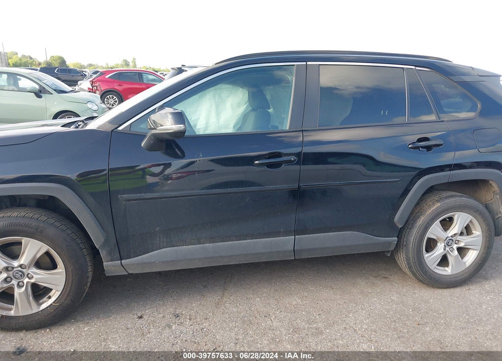 2020 TOYOTA RAV4 XLE VIN: 2T3W1RFV1LW073537