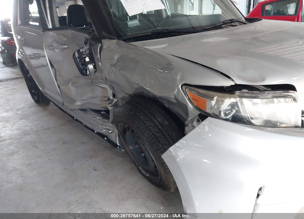 2013 SCION XB VIN: JTLZE4FEXDJ042991