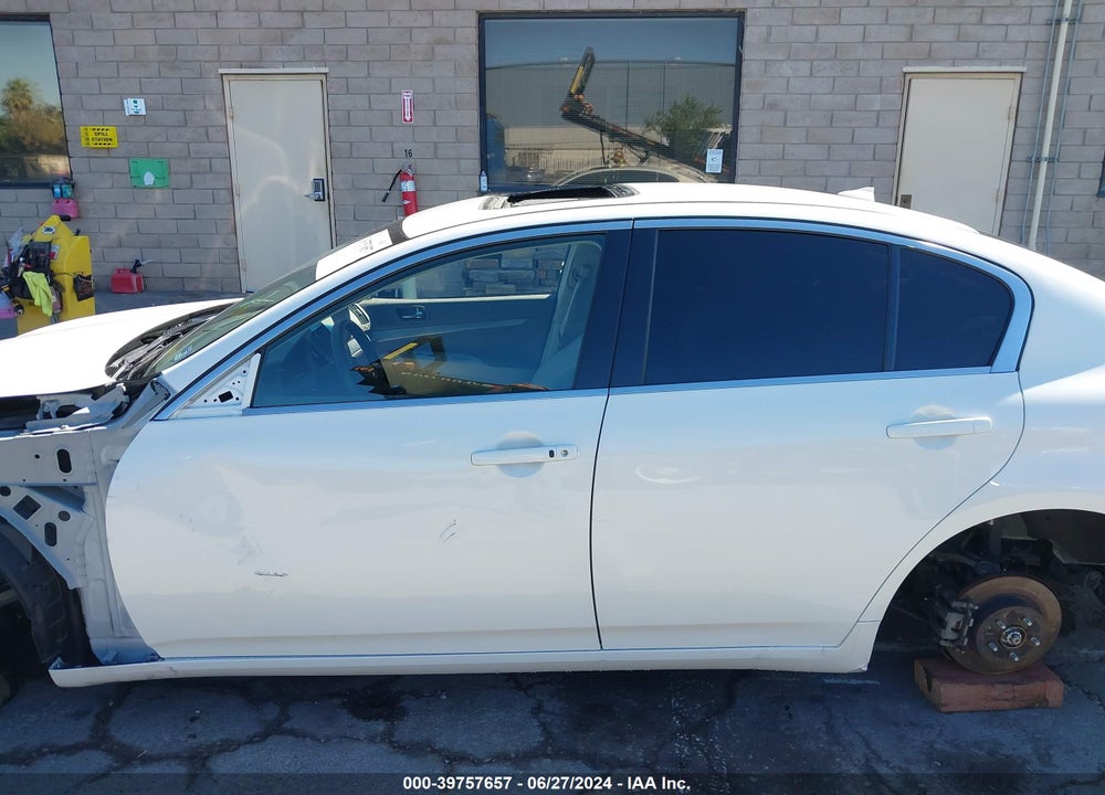 2015 INFINITI Q40 VIN: JN1CV6AP1FM580912