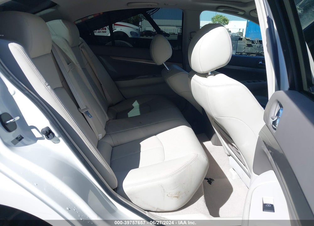 2015 INFINITI Q40 VIN: JN1CV6AP1FM580912