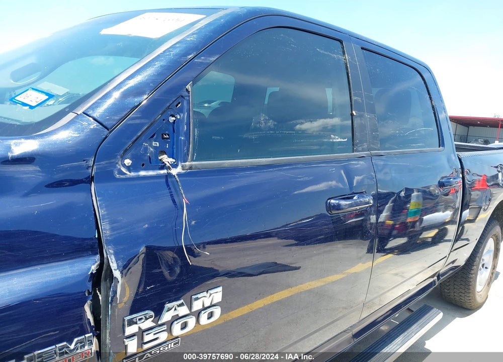 2019 RAM 1500 CLASSIC SLT 4X2 6'4 BOX VIN: 1C6RR6TT7KS562174