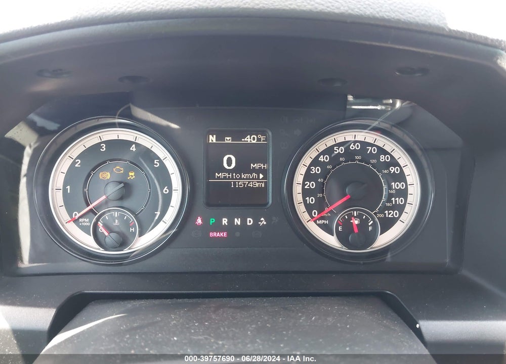 2019 RAM 1500 CLASSIC SLT 4X2 6'4 BOX VIN: 1C6RR6TT7KS562174