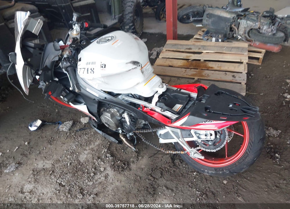 2024 APRILIA RS 660 EXTREMA VIN: ZD4KSUR09RS000470