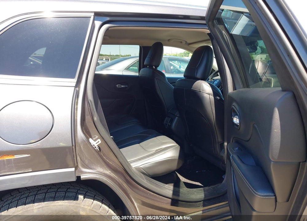 2015 JEEP CHEROKEE LATITUDE VIN: 1C4PJMCB7FW606174