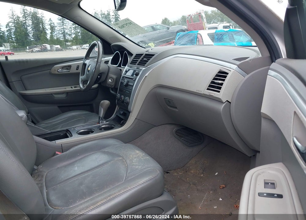 2011 CHEVROLET TRAVERSE LS VIN: 1GNKVFED5BJ210770