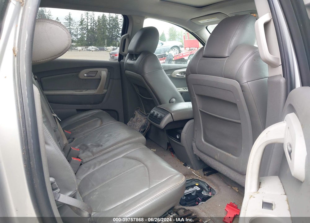 2011 CHEVROLET TRAVERSE LS VIN: 1GNKVFED5BJ210770