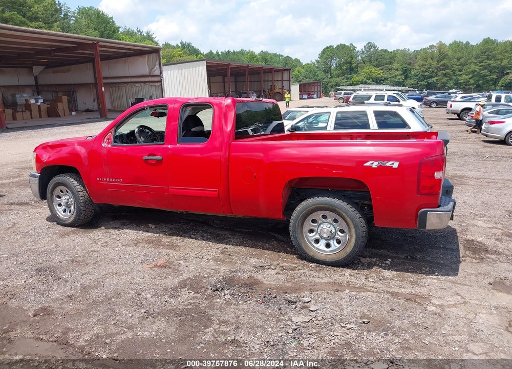 2013 CHEVROLET SILVERADO 1500 LT VIN: 1GCRKSEAXDZ168826