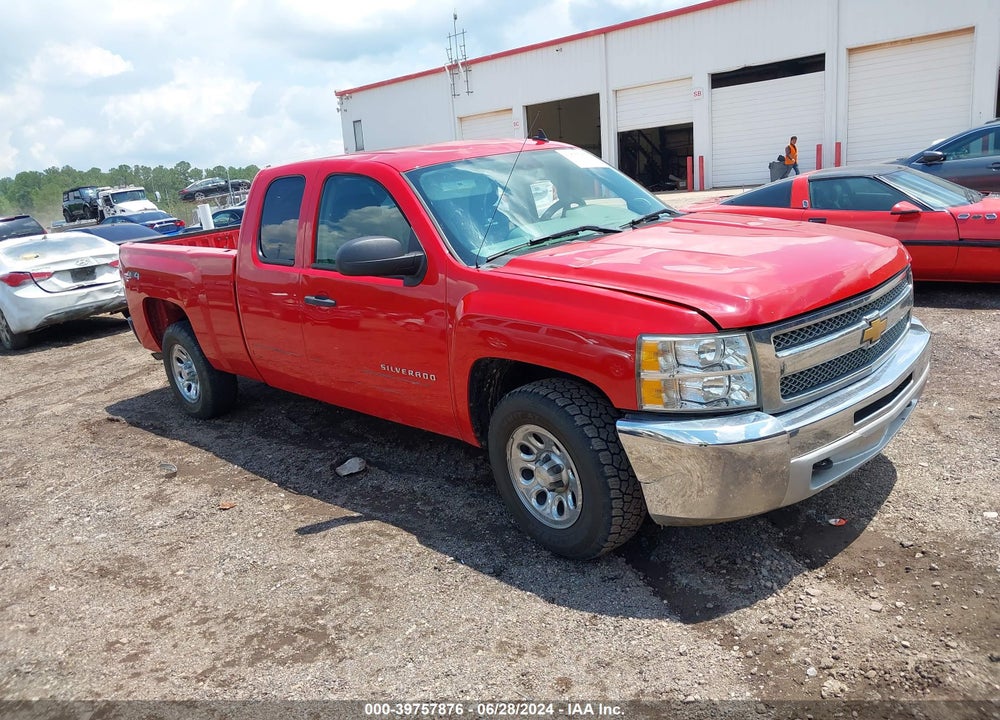 2013 CHEVROLET SILVERADO 1500 LT VIN: 1GCRKSEAXDZ168826