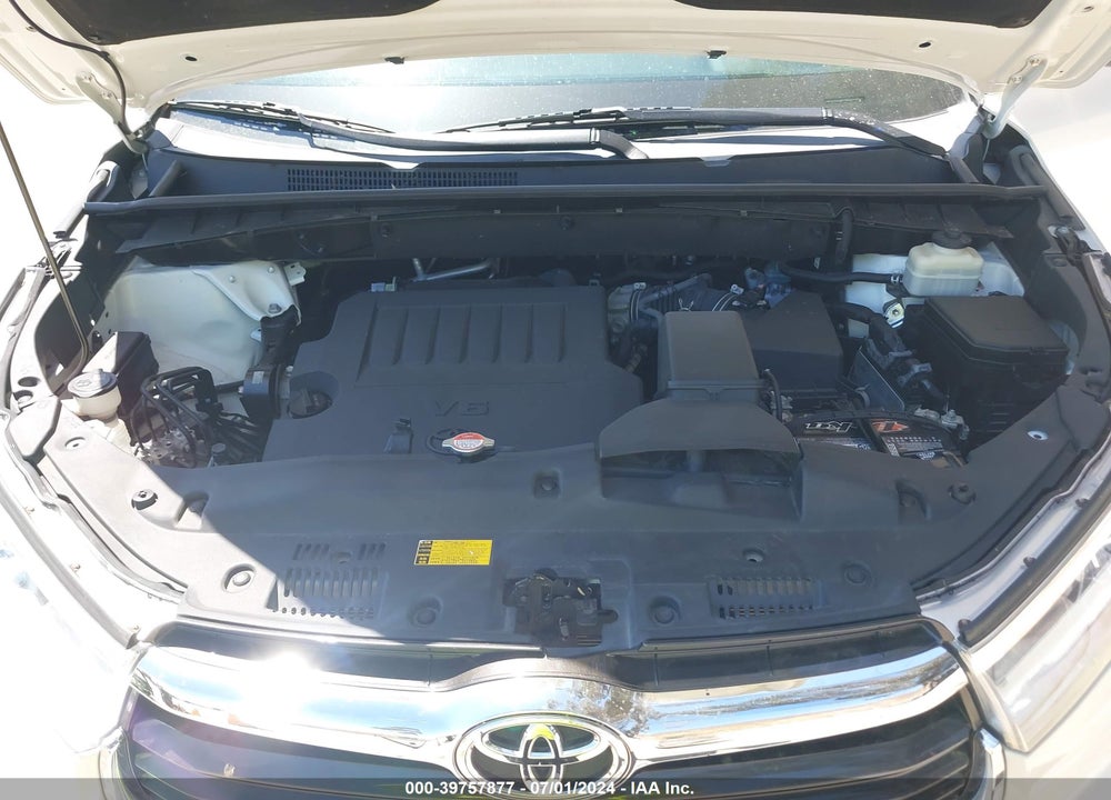 2016 TOYOTA HIGHLANDER XLE V6 VIN: 5TDJKRFH9GS272912