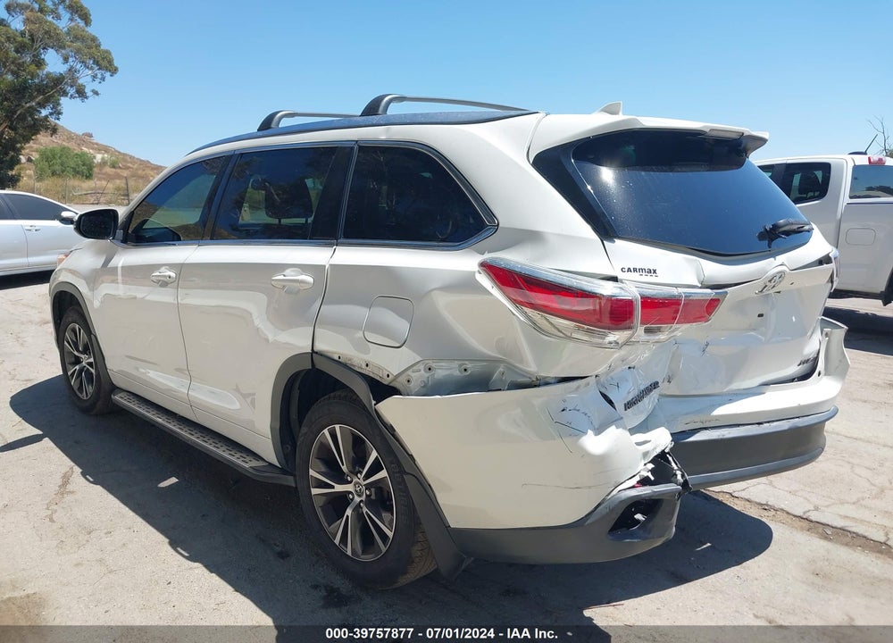2016 TOYOTA HIGHLANDER XLE V6 VIN: 5TDJKRFH9GS272912