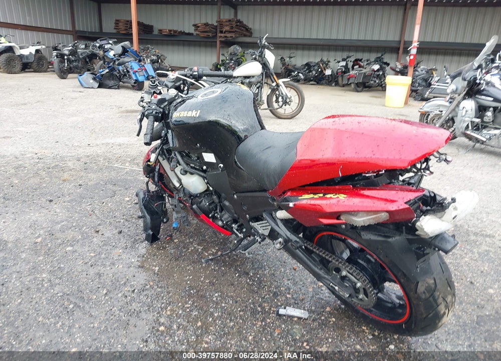 2012 KAWASAKI ZX1400 EC VIN: JKBZXNE1XCA003879