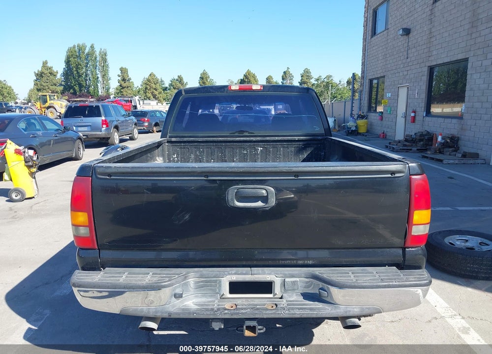 2000 CHEVROLET SILVERADO 1500 LS VIN: 2GCEC19V1Y1188044