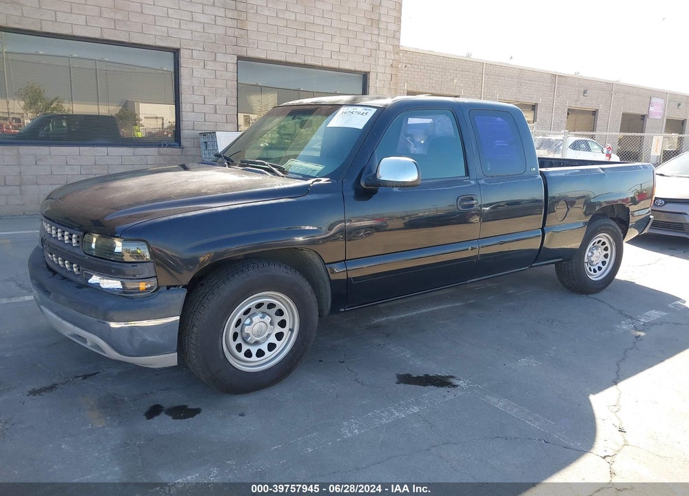 2000 CHEVROLET SILVERADO 1500 LS VIN: 2GCEC19V1Y1188044