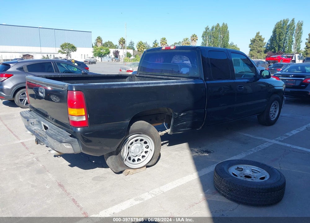 2000 CHEVROLET SILVERADO 1500 LS VIN: 2GCEC19V1Y1188044