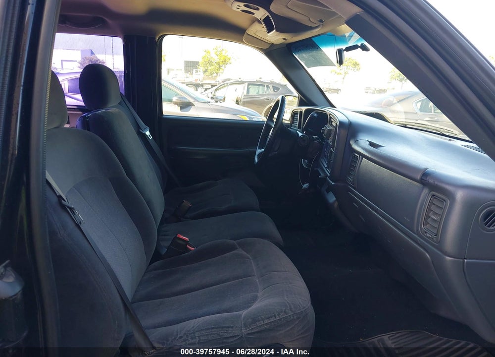 2000 CHEVROLET SILVERADO 1500 LS VIN: 2GCEC19V1Y1188044