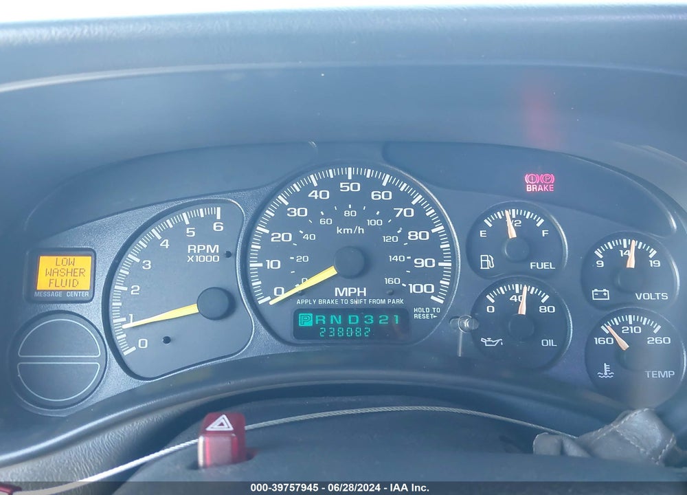 2000 CHEVROLET SILVERADO 1500 LS VIN: 2GCEC19V1Y1188044