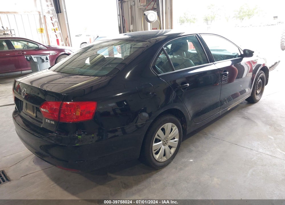 2011 VOLKSWAGEN JETTA 2.5L SE VIN: 3VWDX7AJ1BM367547