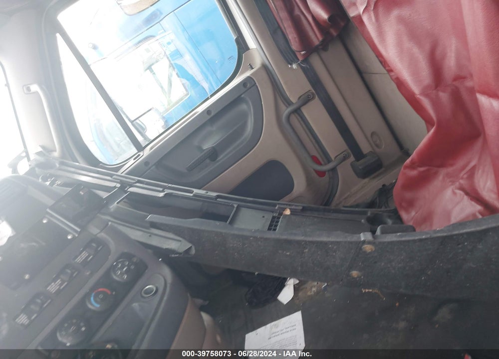 2013 FREIGHTLINER CASCADIA 125 VIN: 1FUJGLDV2DSBT0648