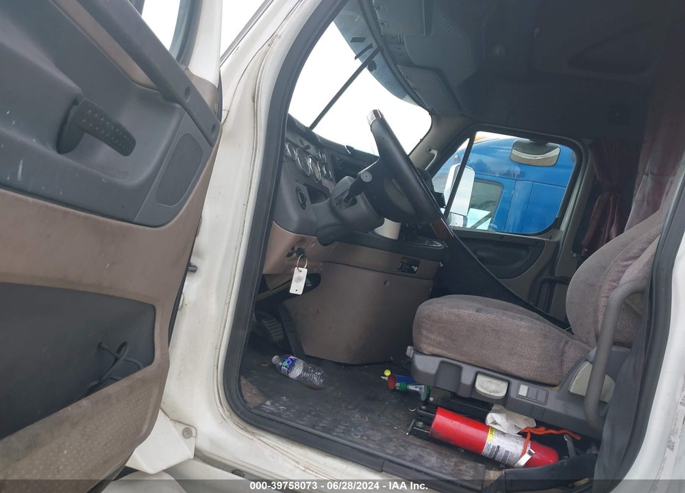 2013 FREIGHTLINER CASCADIA 125 VIN: 1FUJGLDV2DSBT0648