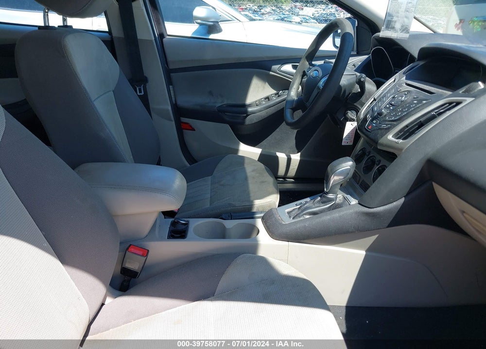 2014 FORD FOCUS SE VIN: 1FADP3K22EL333566