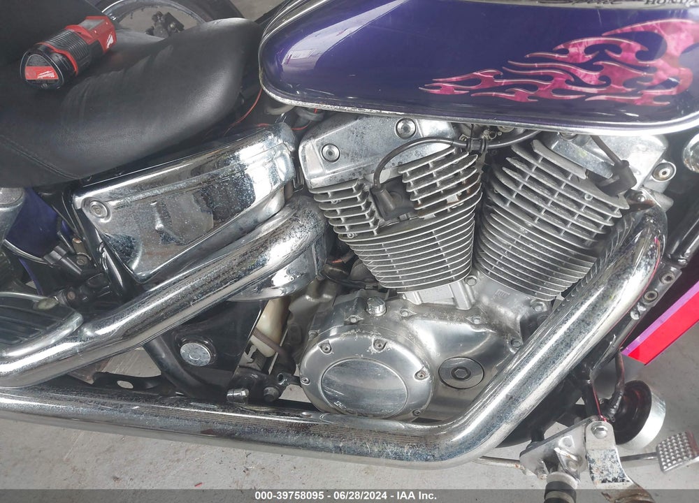 2002 HONDA VT1100 C VIN: 1HFSC18092A601873