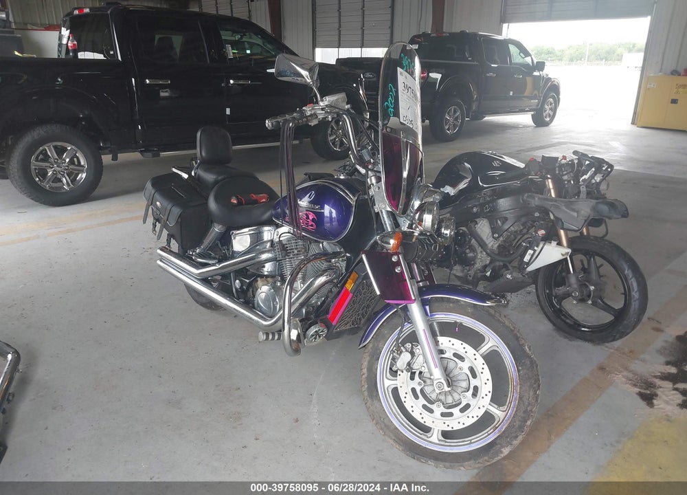 2002 HONDA VT1100 C VIN: 1HFSC18092A601873