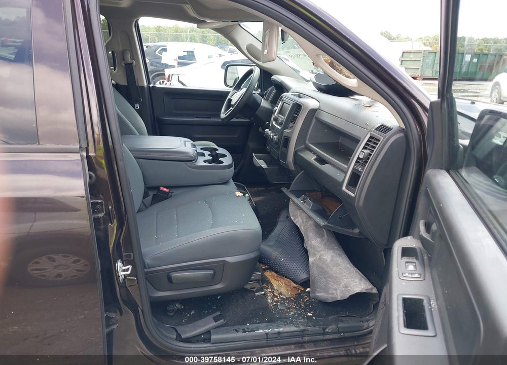 2017 RAM 1500 TRADESMAN 4X2 5'7 BOX VIN: 3C6RR6KT2HG642337