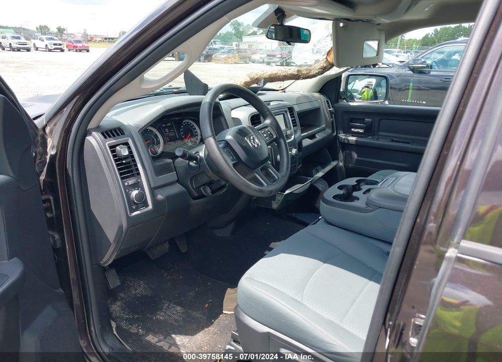 2017 RAM 1500 TRADESMAN 4X2 5'7 BOX VIN: 3C6RR6KT2HG642337