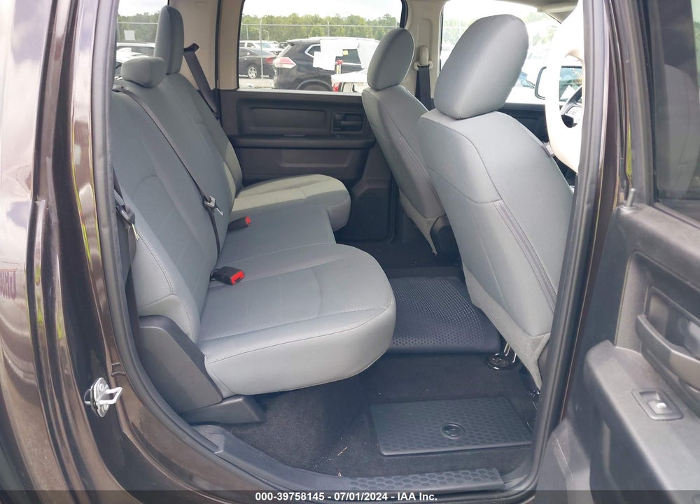 2017 RAM 1500 TRADESMAN 4X2 5'7 BOX VIN: 3C6RR6KT2HG642337