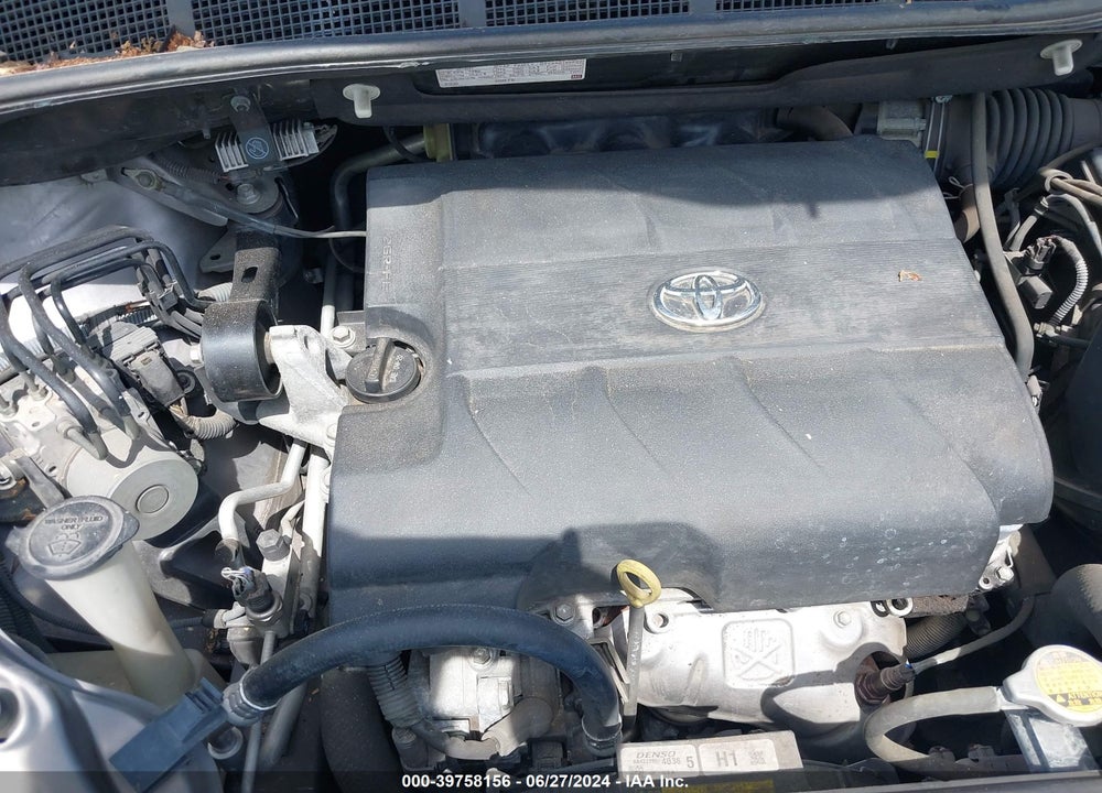 2013 TOYOTA SIENNA XLE V6 8 PASSENGER VIN: 5TDYK3DC5DS327905