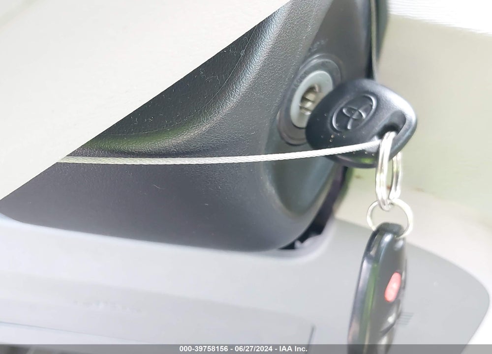 2013 TOYOTA SIENNA XLE V6 8 PASSENGER VIN: 5TDYK3DC5DS327905