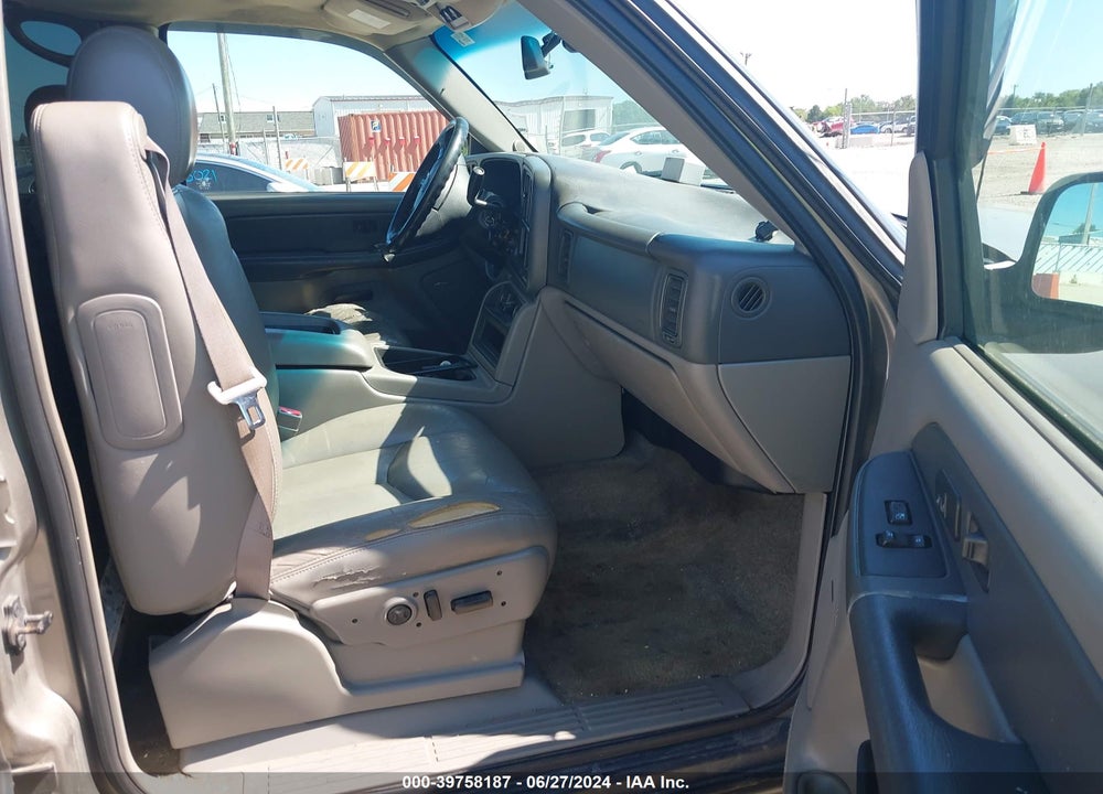 2003 CHEVROLET TAHOE LT VIN: 1GNEK13Z33J143515