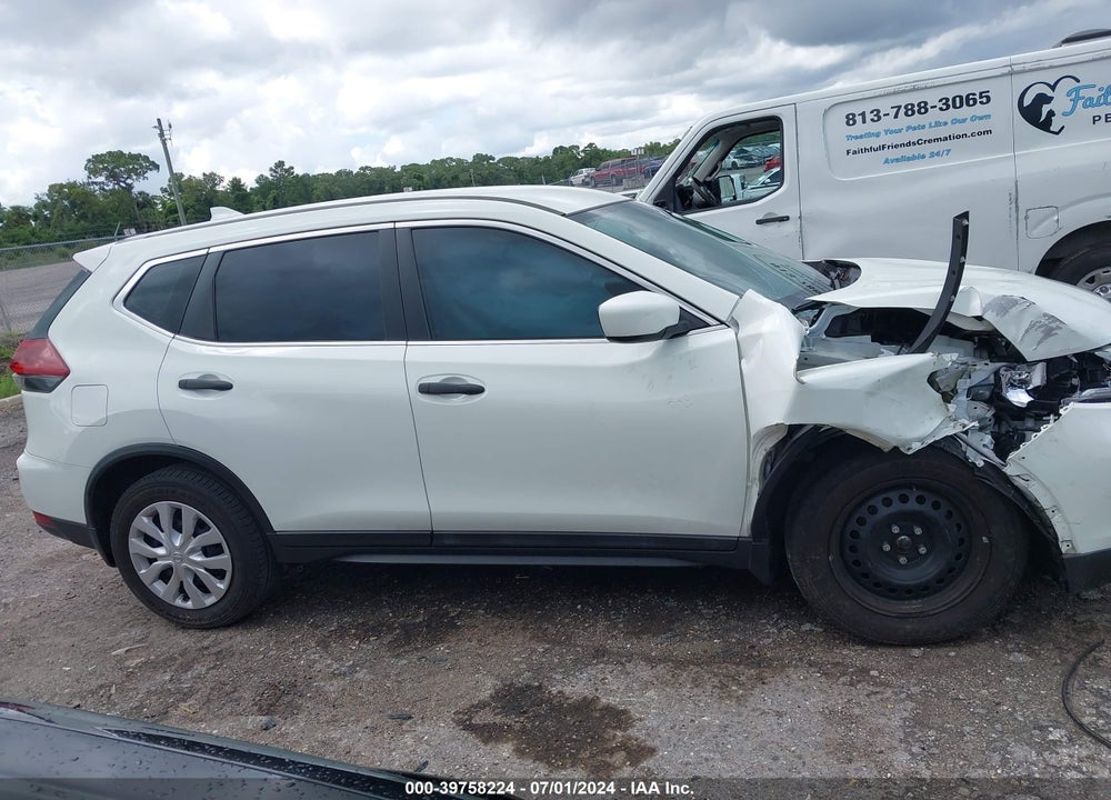 2018 NISSAN ROGUE S VIN: 5N1AT2MT0JC762722