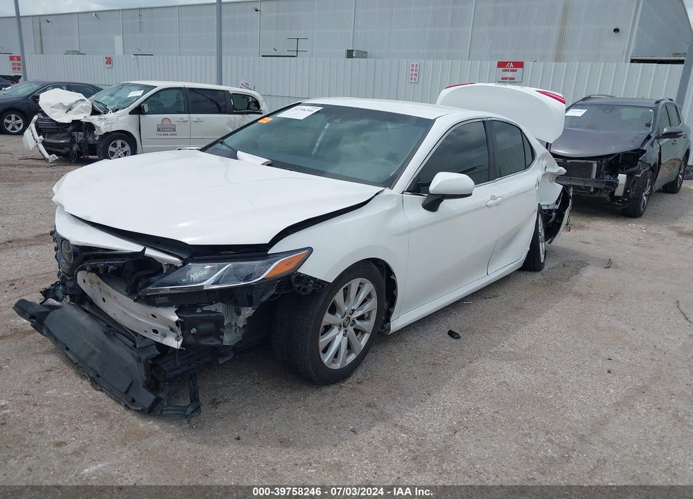 2018 TOYOTA CAMRY LE VIN: 4T1B11HK3JU672013
