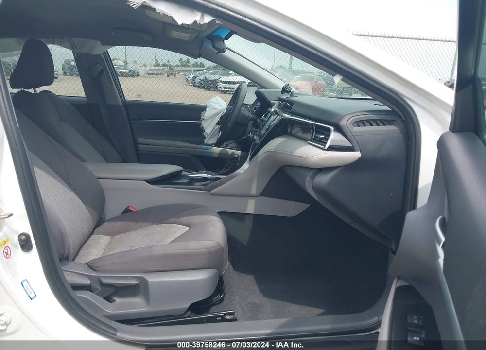 2018 TOYOTA CAMRY LE VIN: 4T1B11HK3JU672013