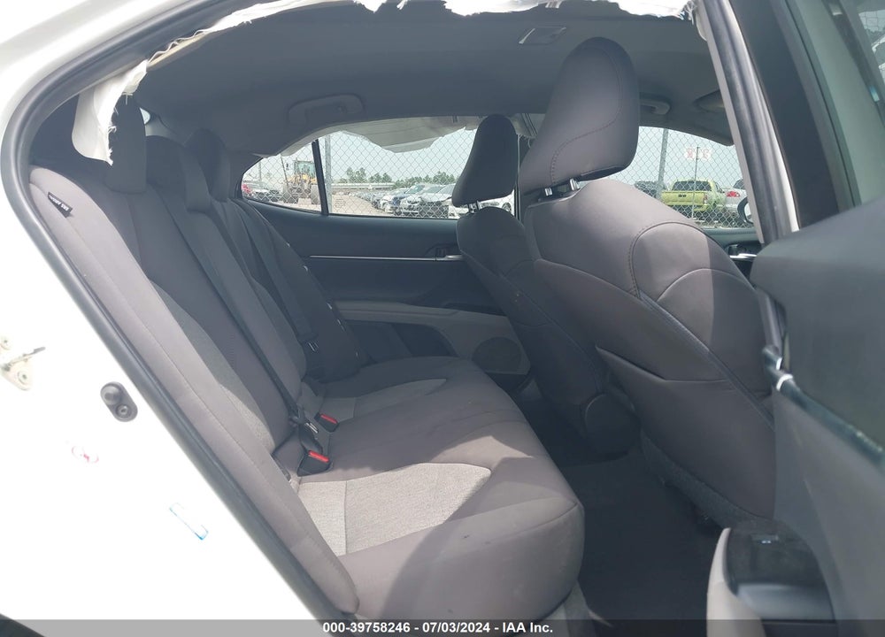 2018 TOYOTA CAMRY LE VIN: 4T1B11HK3JU672013
