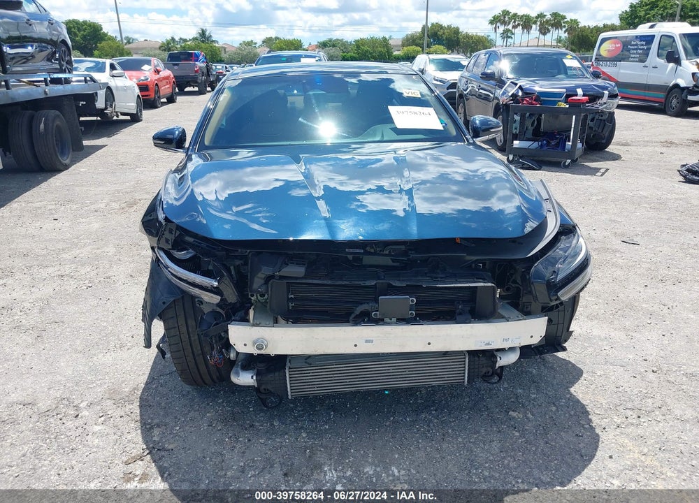 2022 GENESIS G70 2.0T RWD VIN: KMTG34TA6NU103149