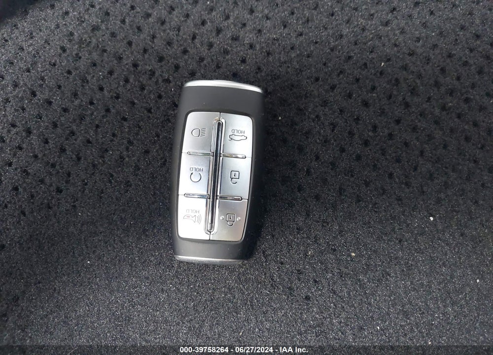 2022 GENESIS G70 2.0T RWD VIN: KMTG34TA6NU103149