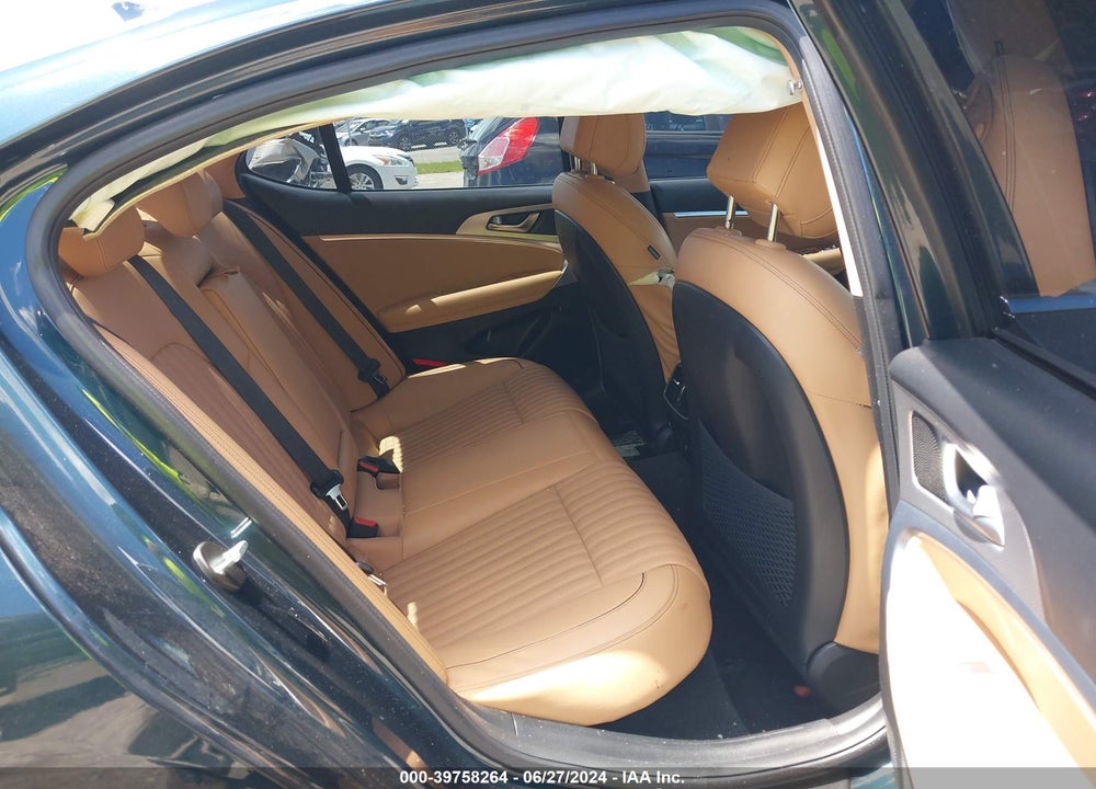 2022 GENESIS G70 2.0T RWD VIN: KMTG34TA6NU103149