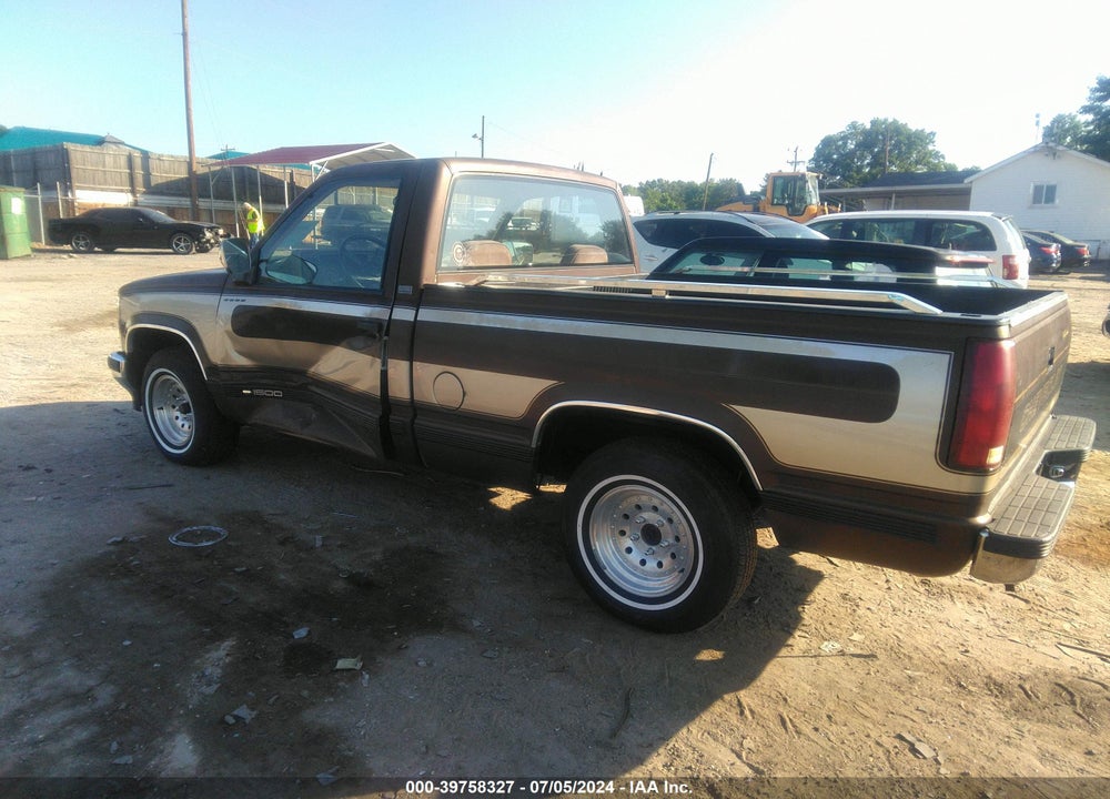 1988 CHEVROLET GMT-400 C1500 VIN: 1GCDC14K6JZ231315