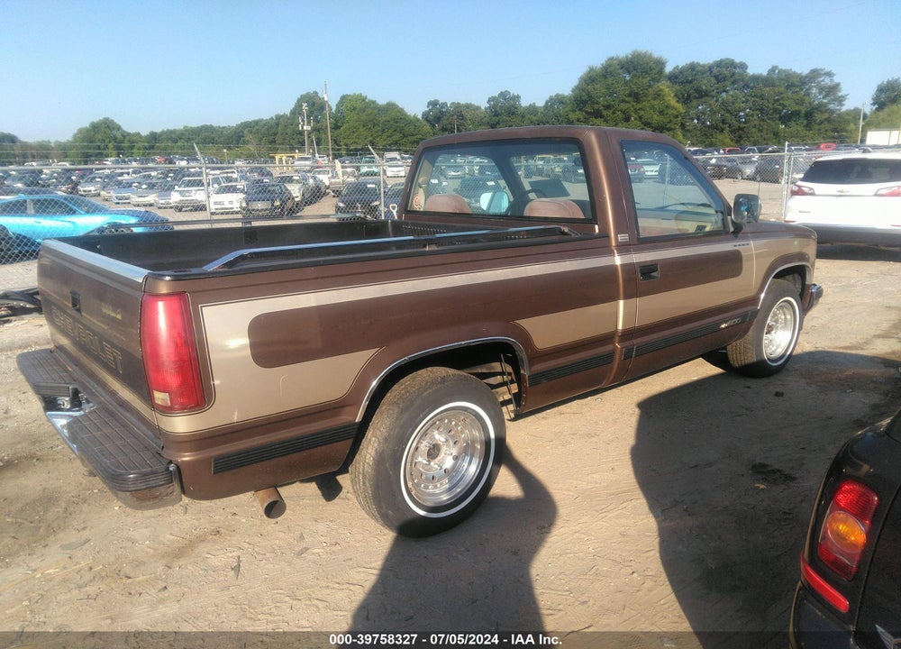 1988 CHEVROLET GMT-400 C1500 VIN: 1GCDC14K6JZ231315