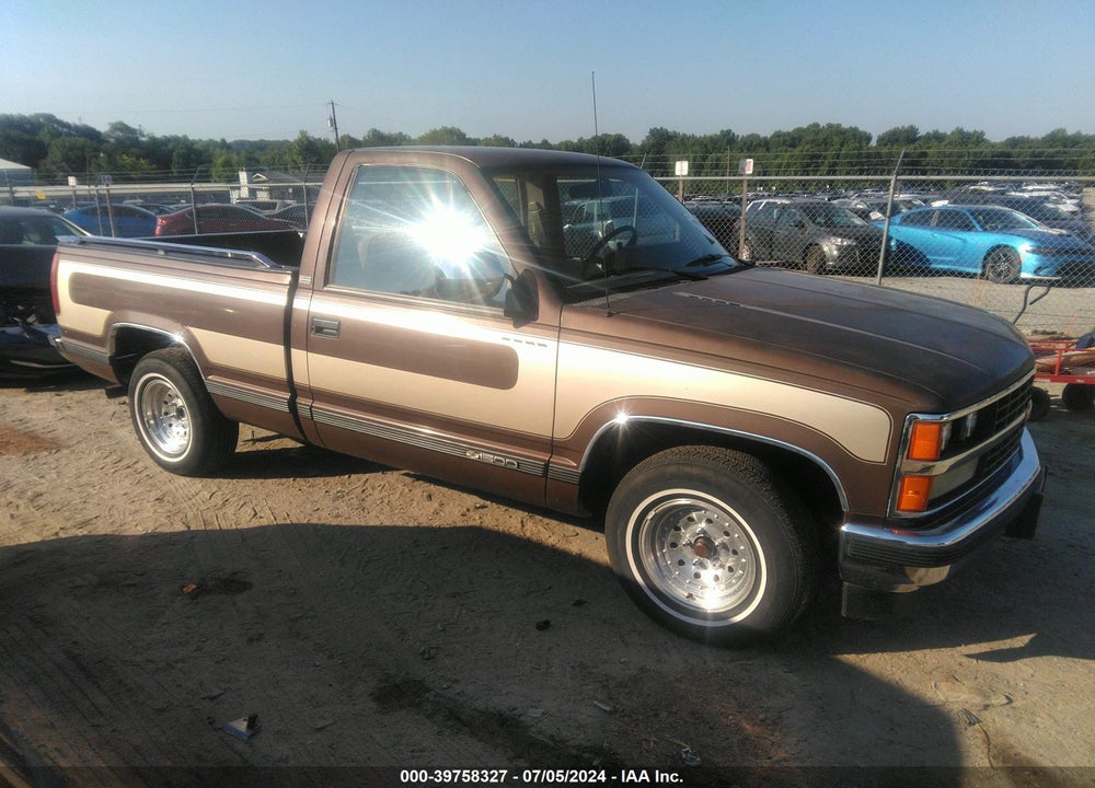 1988 CHEVROLET GMT-400 C1500 VIN: 1GCDC14K6JZ231315