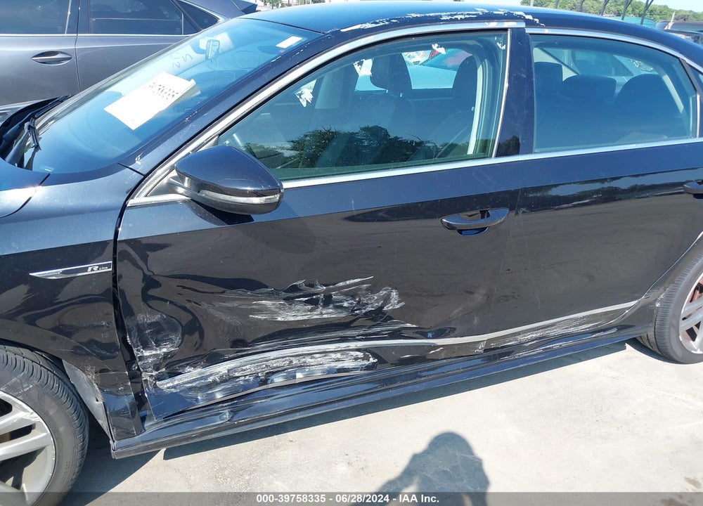 2017 VOLKSWAGEN PASSAT 1.8T R-LINE VIN: 1VWDT7A34HC064897