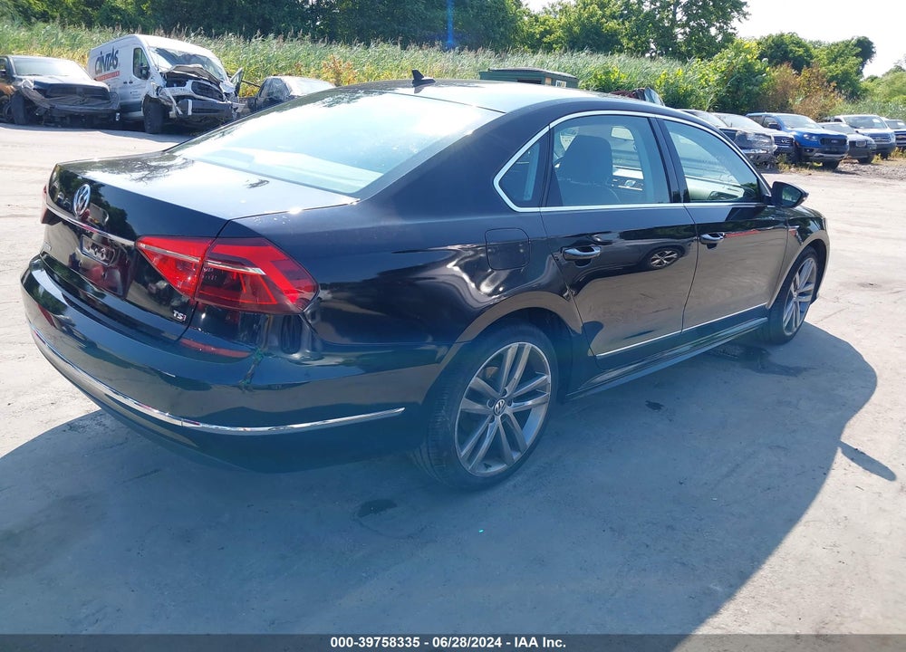 2017 VOLKSWAGEN PASSAT 1.8T R-LINE VIN: 1VWDT7A34HC064897