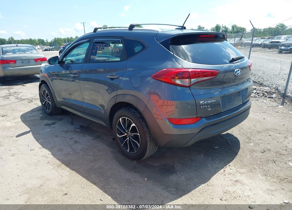 2016 HYUNDAI TUCSON SE VIN: KM8J33A47GU239249