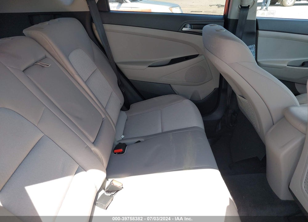 2016 HYUNDAI TUCSON SE VIN: KM8J33A47GU239249