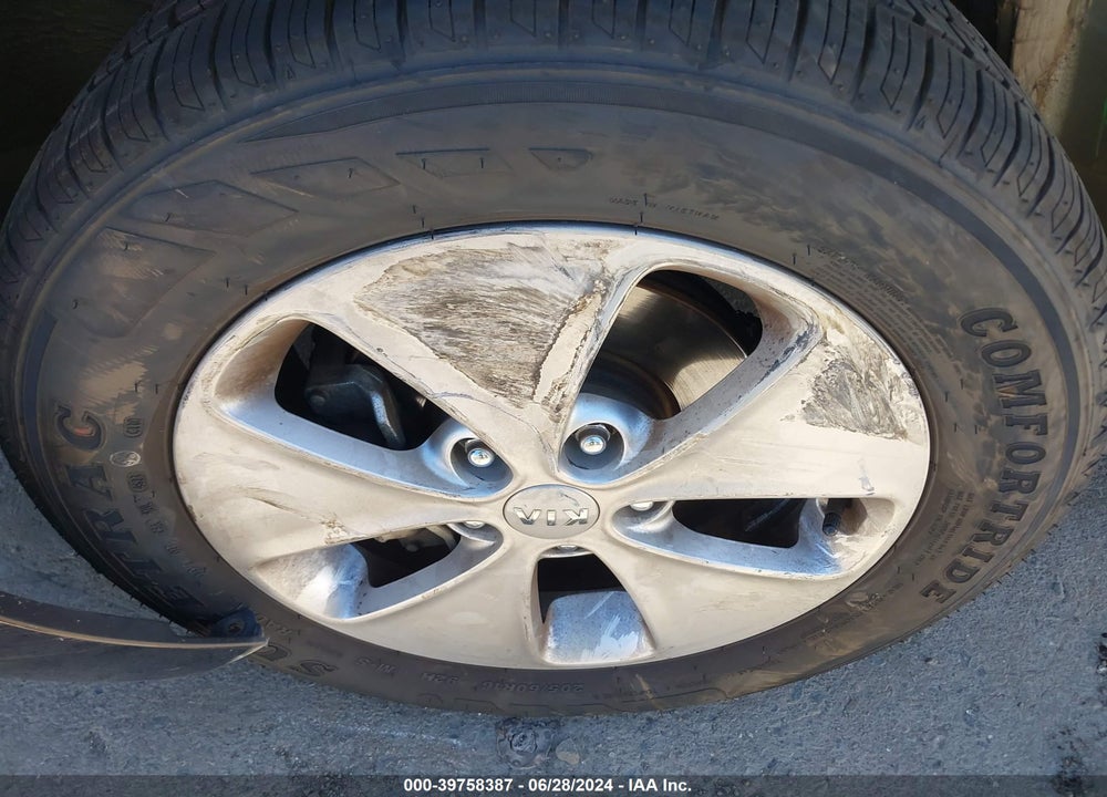 2014 KIA SOUL VIN: KNDJN2A28E7051701