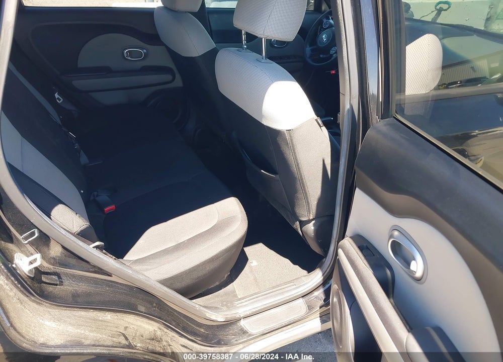2014 KIA SOUL VIN: KNDJN2A28E7051701